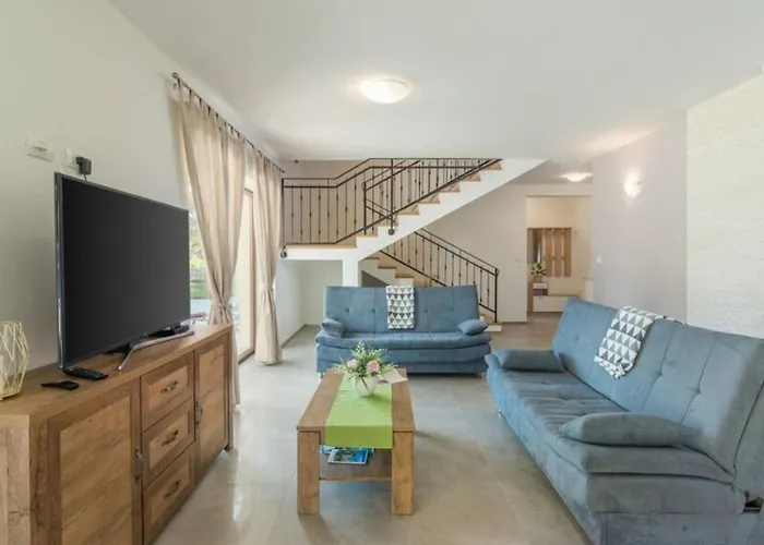 Sole Mio By Guide * Brovinje